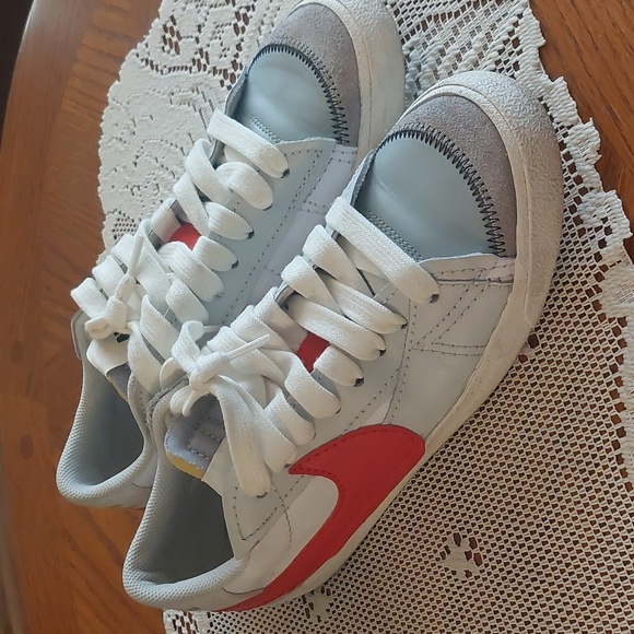 Nike Blazer Low '77 Jumbo Swoosh White/University RedMens Sz 10.5 DQ8769-100